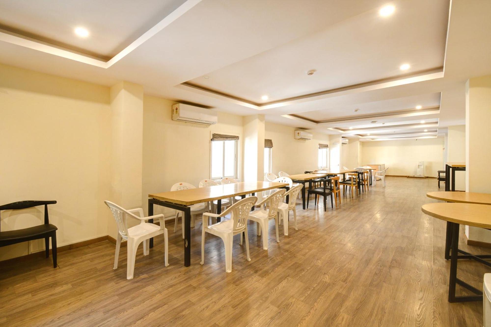Hotel Neelkanth Ahmedabad