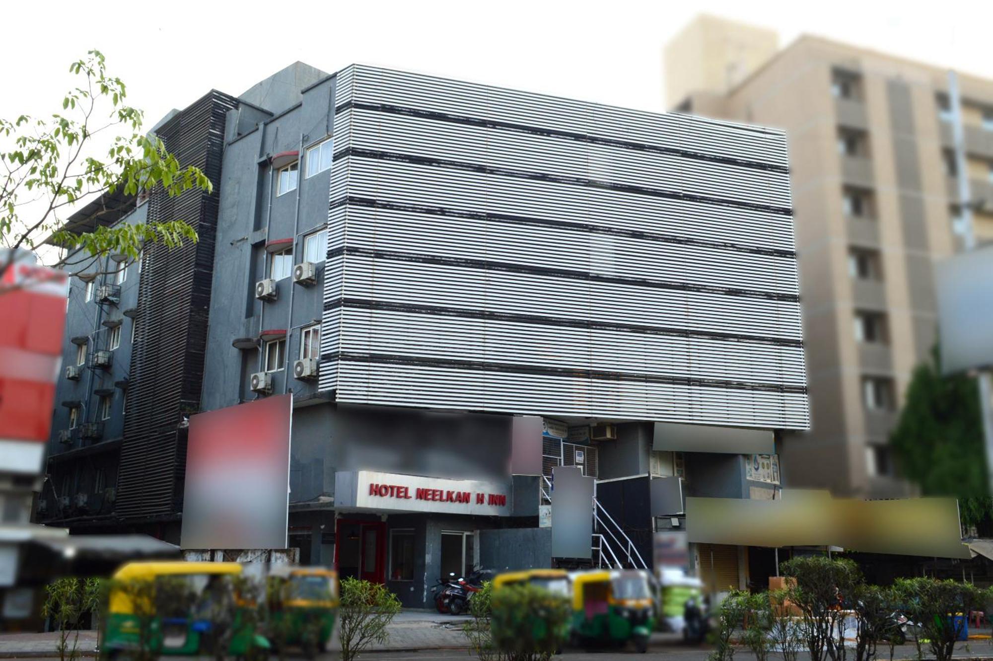 Neelkanth Hotel 3*